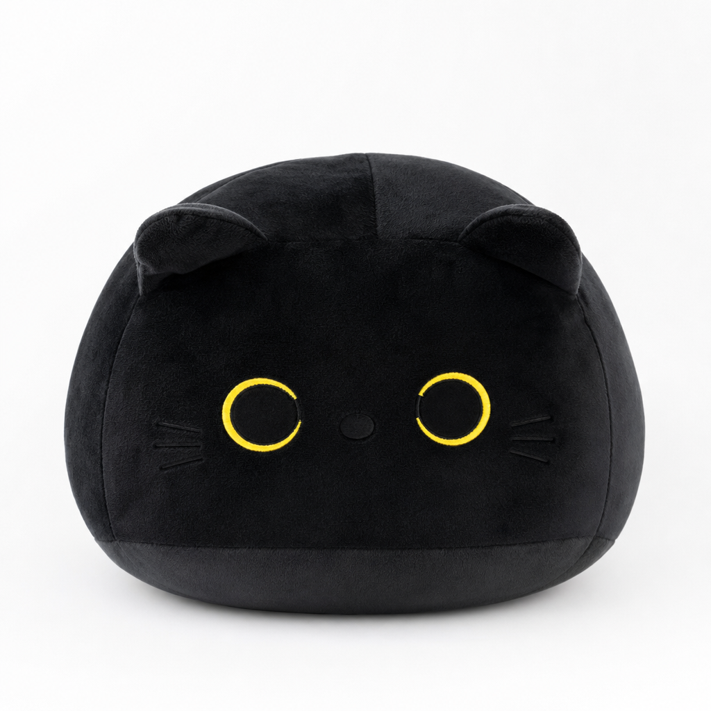 Coussin chat noir tout doux, fond blanc