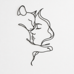 Decoration murale chat noir en metal, mur blanc