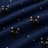 Gros plan sur l imprime petits chats du pyjama